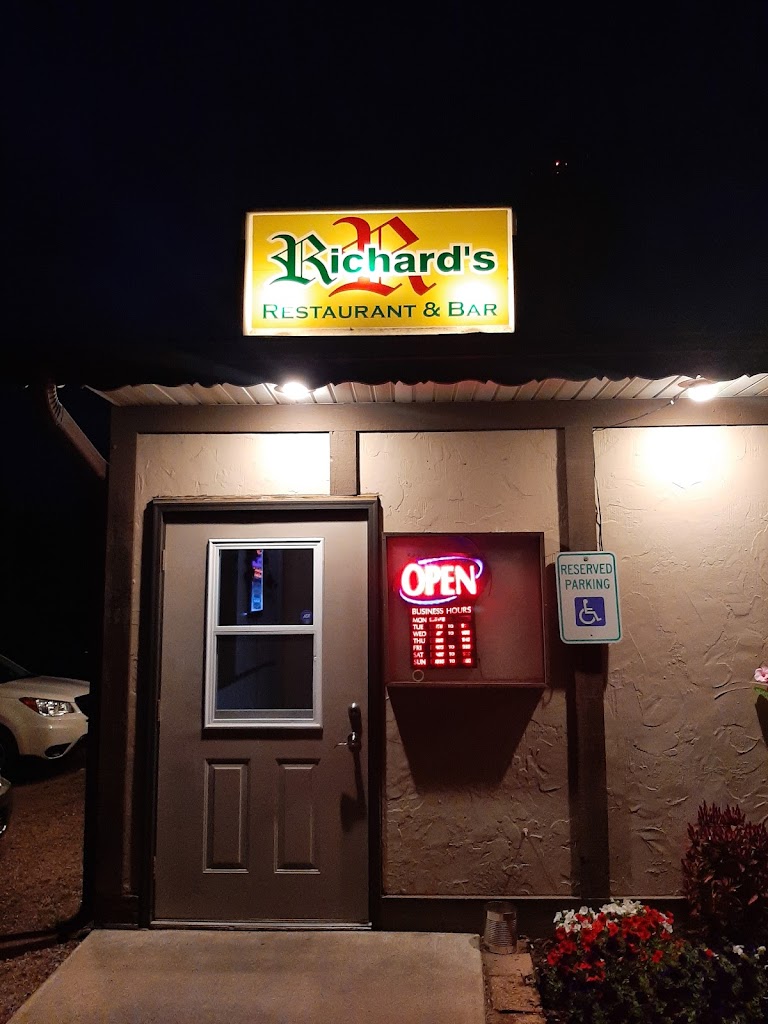  Richard's Restaurant & Bar