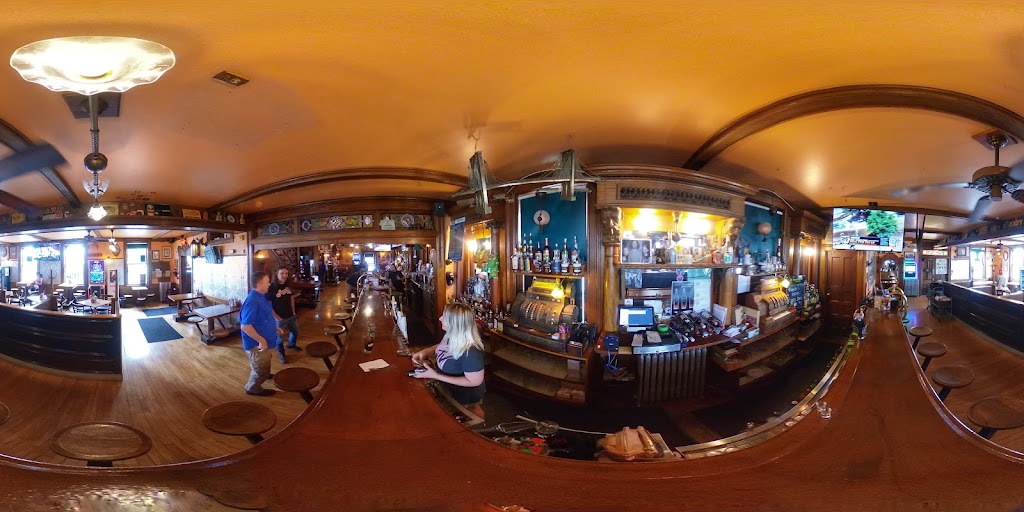  Landmark 1850 Inn | Milwaukee’s Oldest Tavern