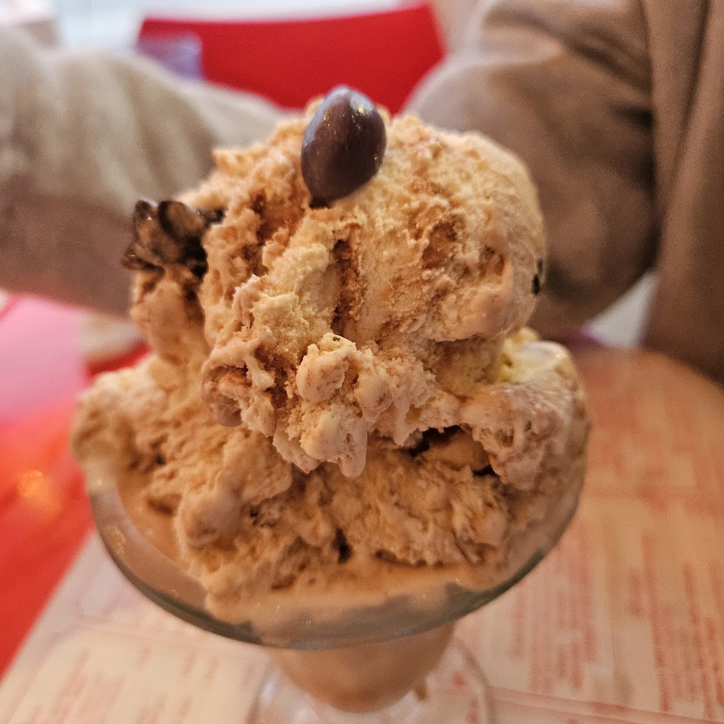  Wilson's Restaurant & Ice Cream Parlor