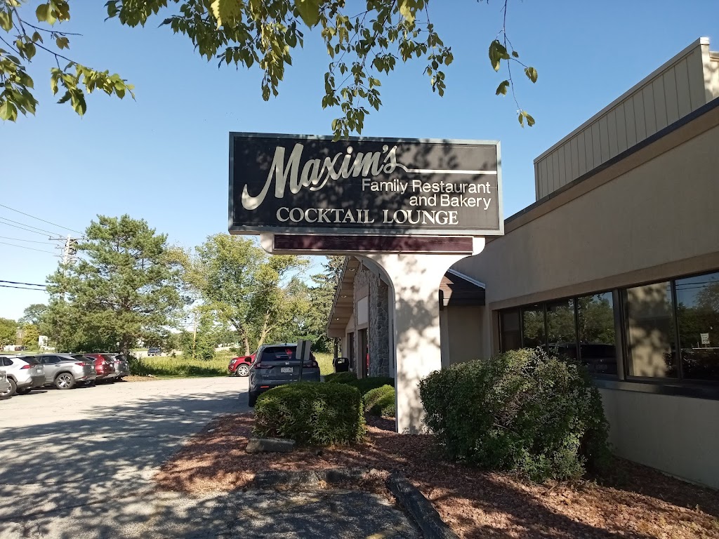  Maxim's Restaurant