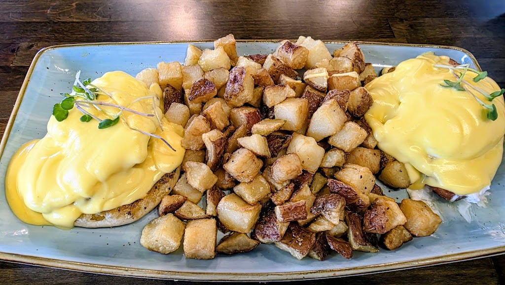  Golden Nest Pancake & Cafe