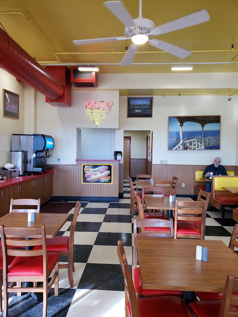  Claw's Hot Dogs & Beef