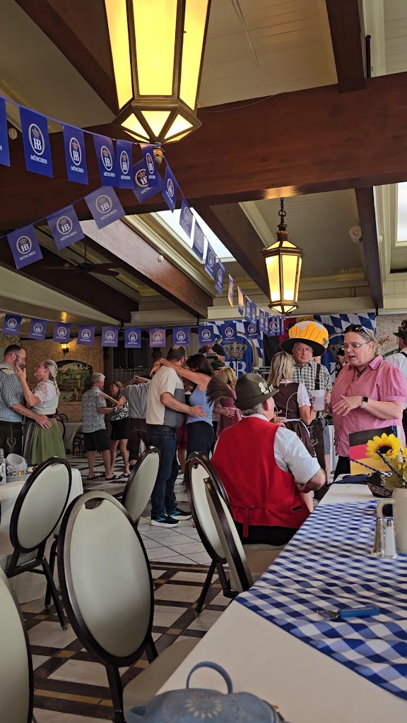  Weissgerber's Golden Mast Inn