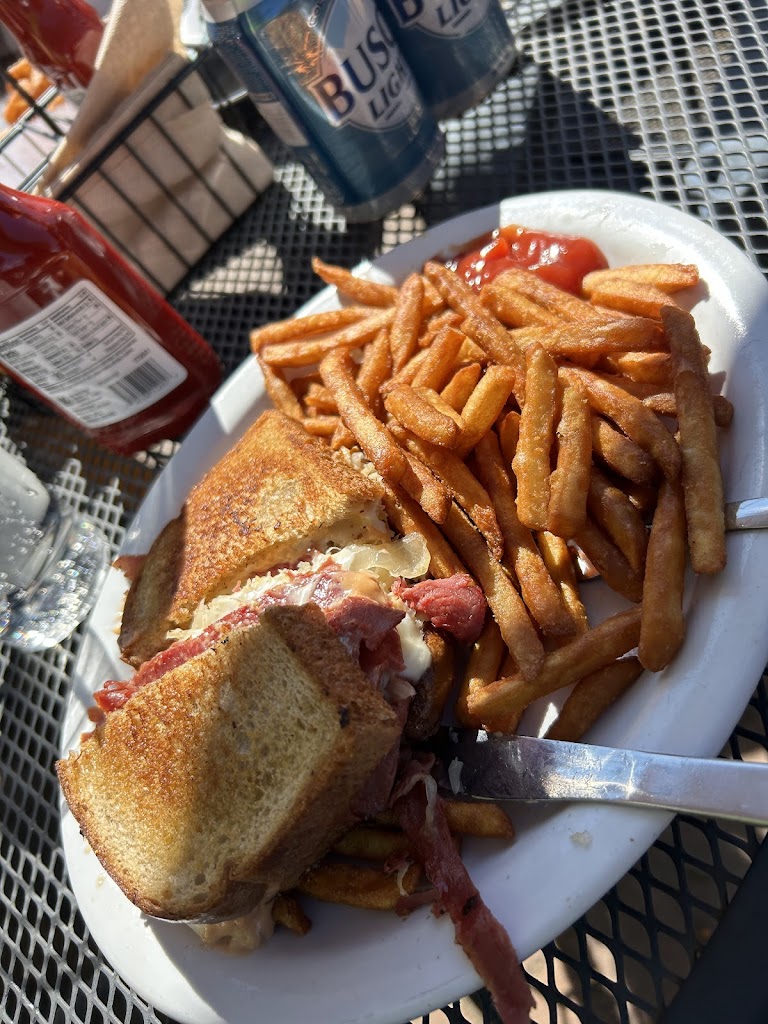  Norm's Hollow Campground Bar & Grill