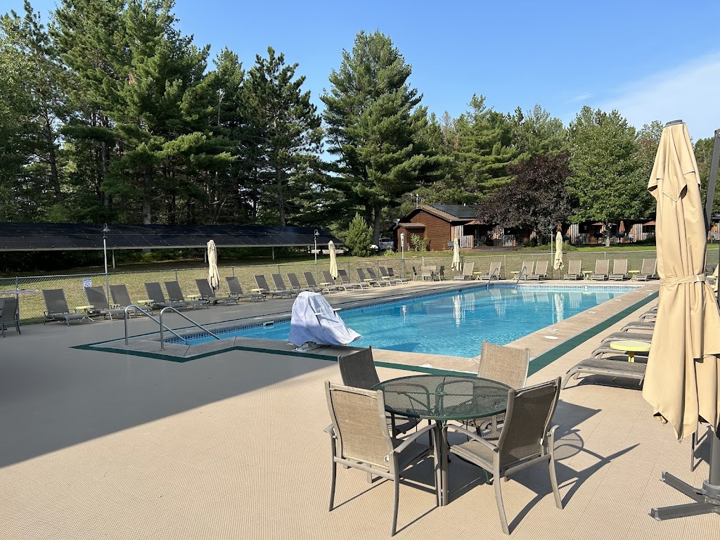  Treeland Resorts & Restaurant