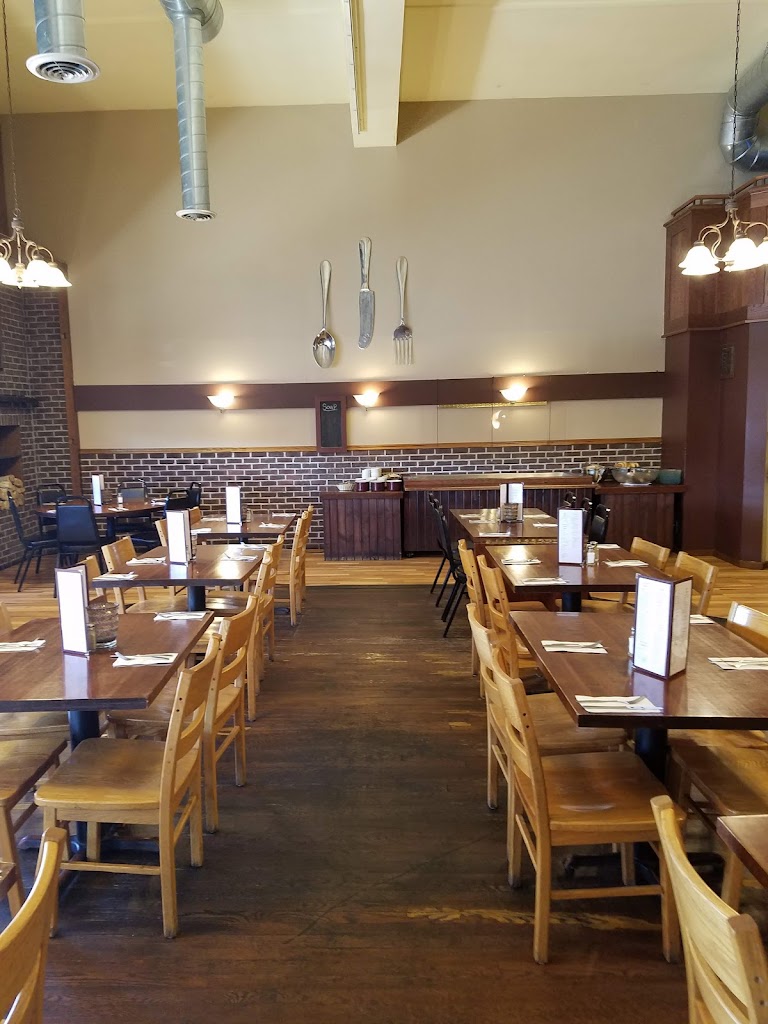  Badger Crossing Pub & Eatery