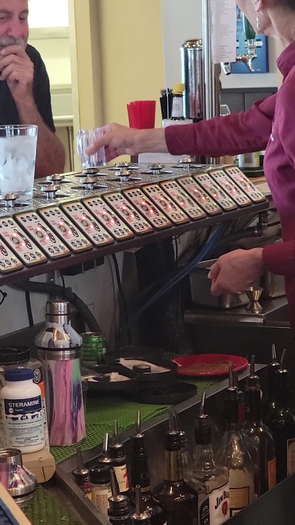  Adventures Restaurant & Pub