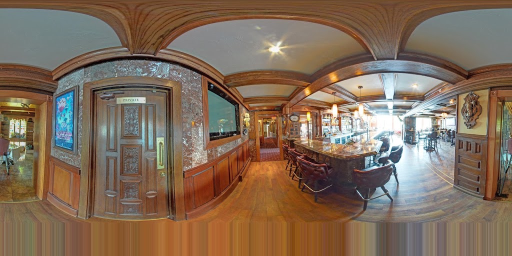  Weissgerber's Golden Mast Inn