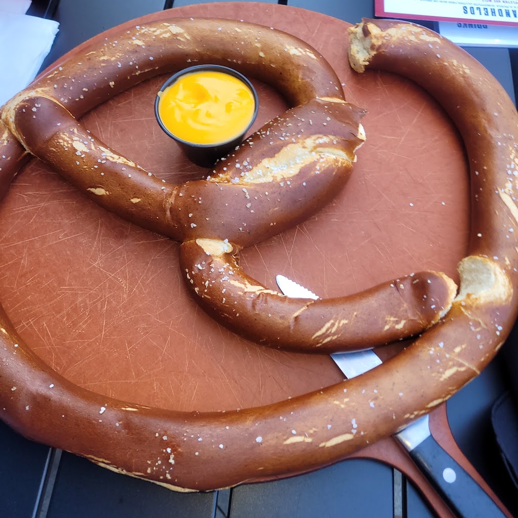  The Hot House Tavern