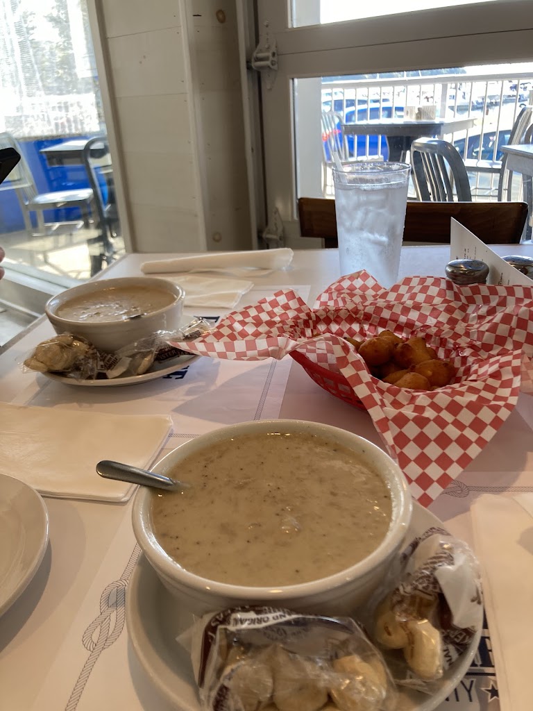  Boathouse On The Bay