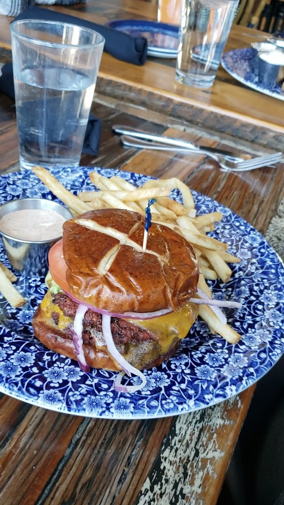  Café Hollander Hilldale