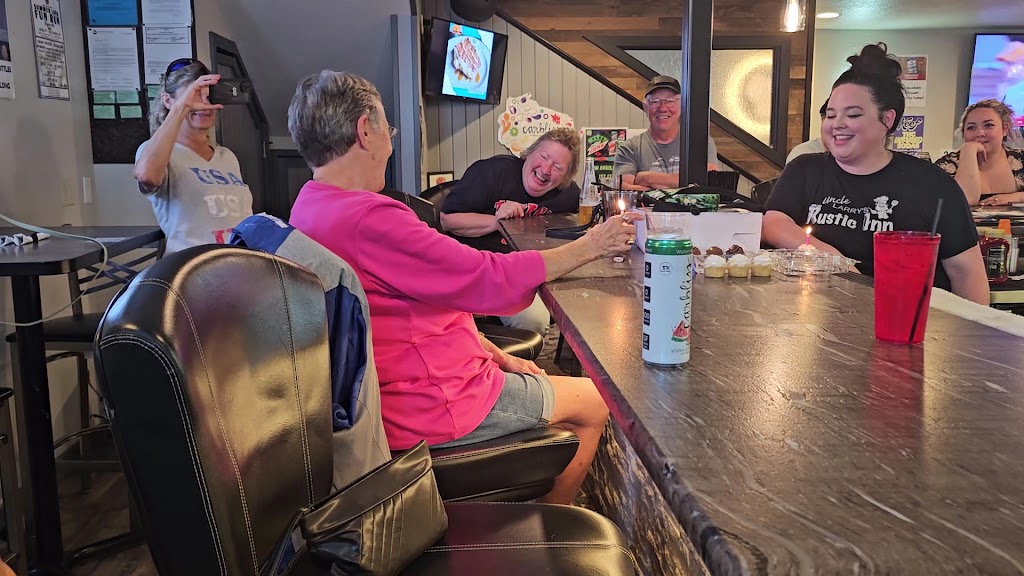  Uncle Larry’s Rustic Inn