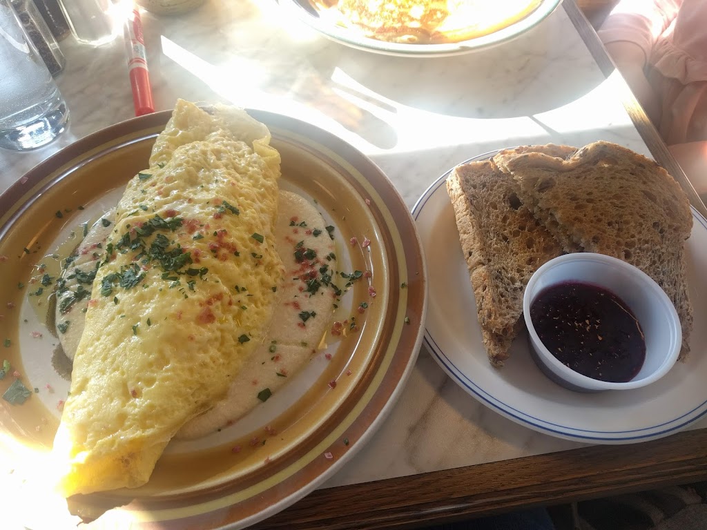  Uncle Wolfie's Breakfast Tavern