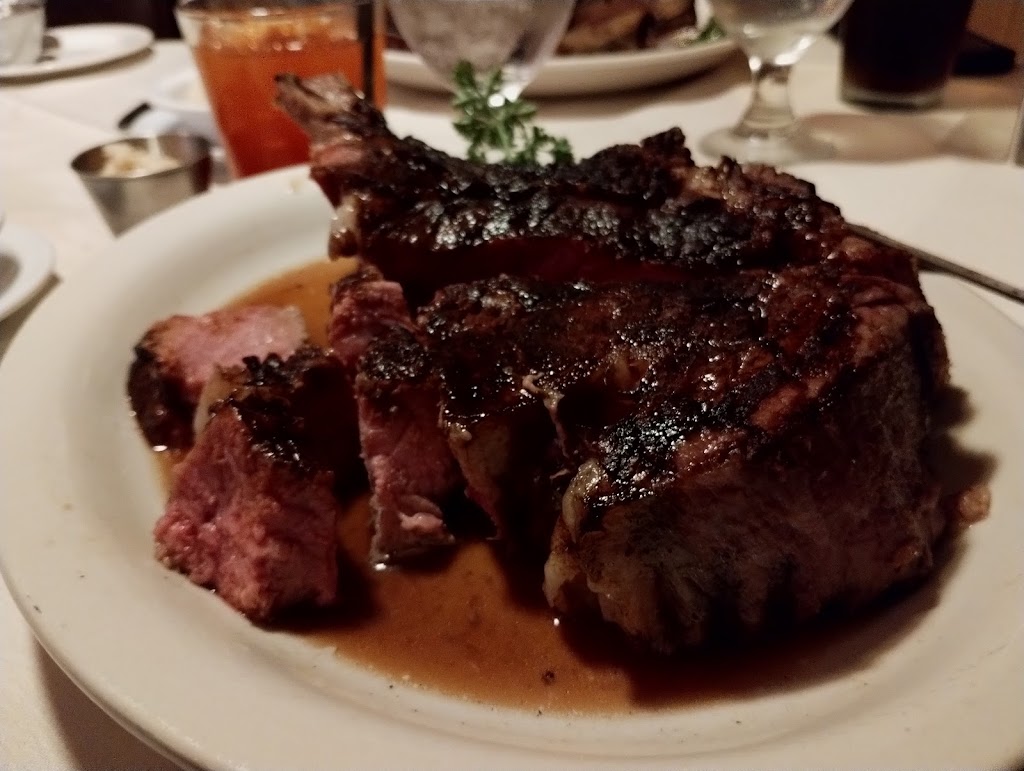  Corner House on the Lake