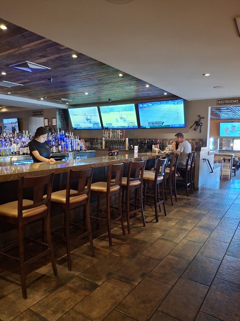  B-LUX Grill & Bar Lake Delton