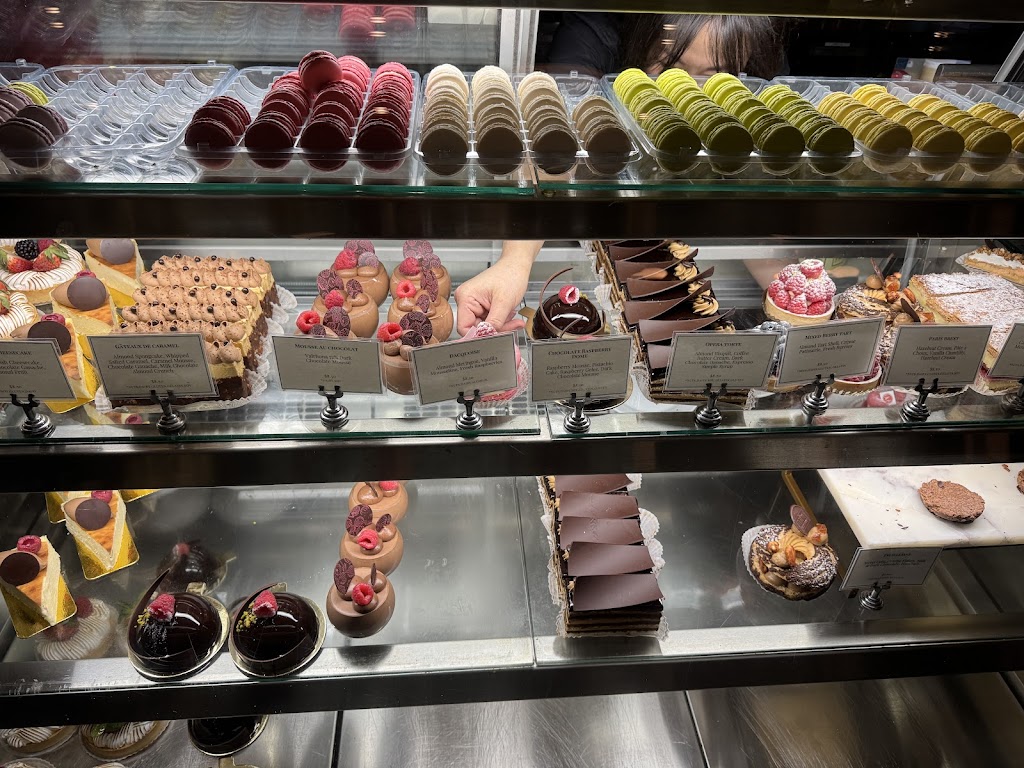  Le Reve Pâtisserie & Café