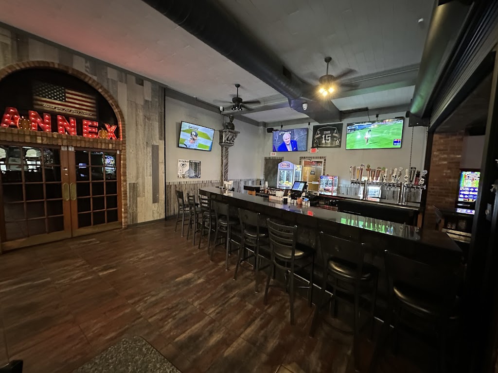 Coliseum Sports Bar and Grill