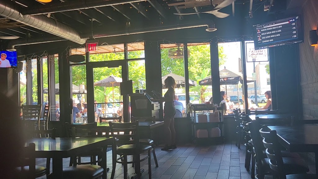  Slip 56 - Bar & Restaurant