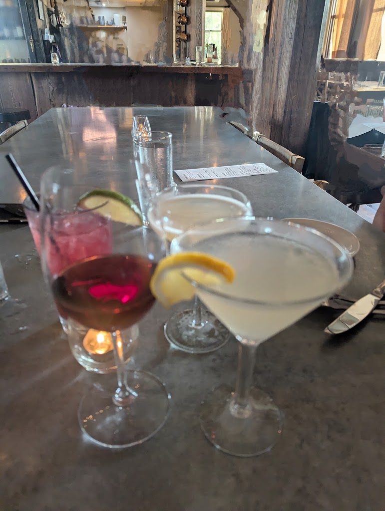  Bleu Restaurant & Lounge