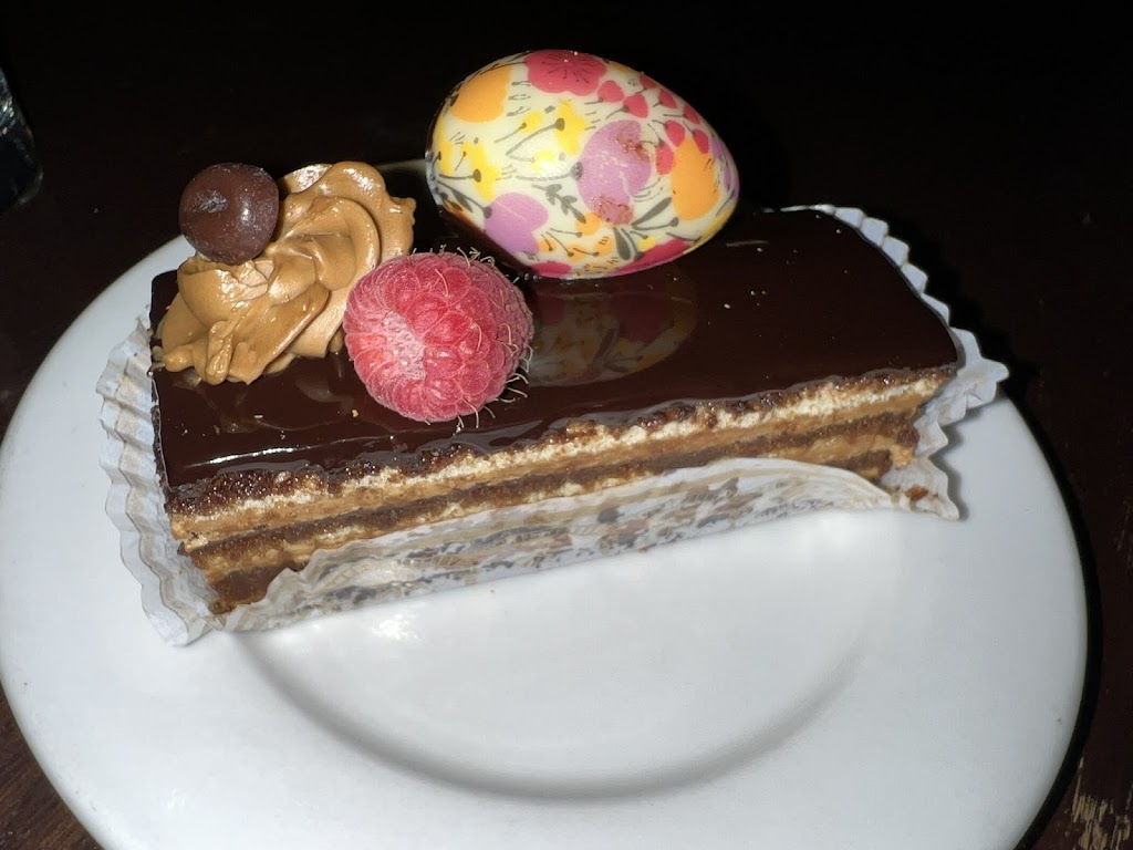  Le Reve Pâtisserie & Café