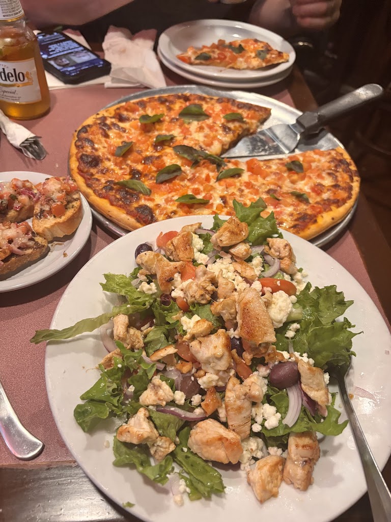  Avantis Italian Restaurant & Pub