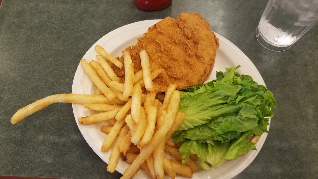  Parkway | Family Restaurant