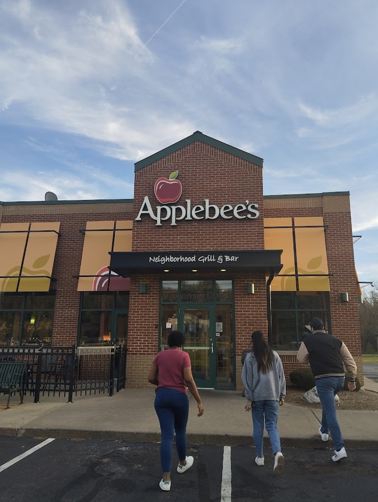  Applebee's Grill + Bar