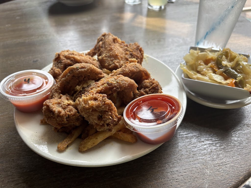  Favorites Restaurant & Lounge