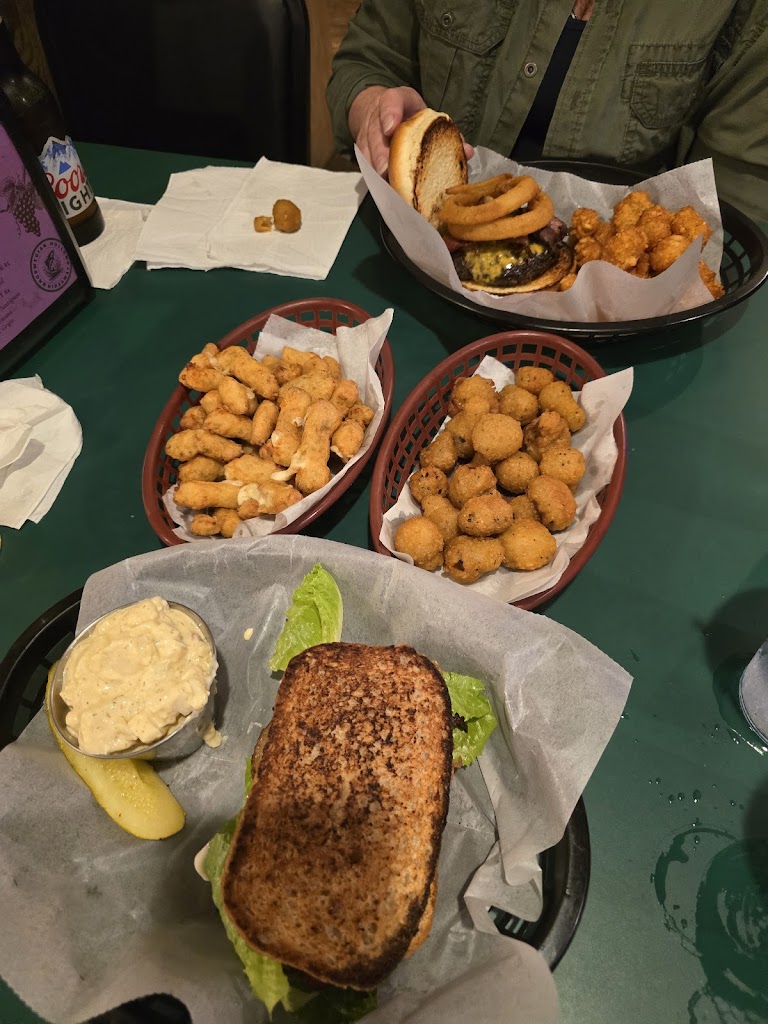  Norwegian Hollow Hideaway