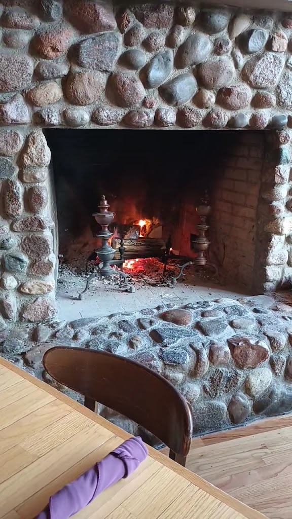  Mona Lisa's Restaurant