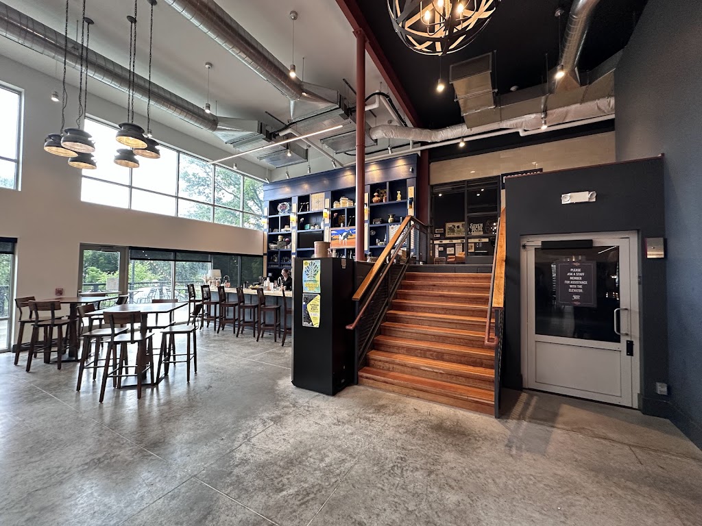  Little Cloud Restaurant