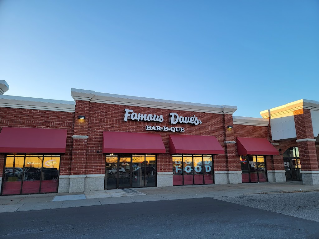  Famous Dave's Bar-B-Que