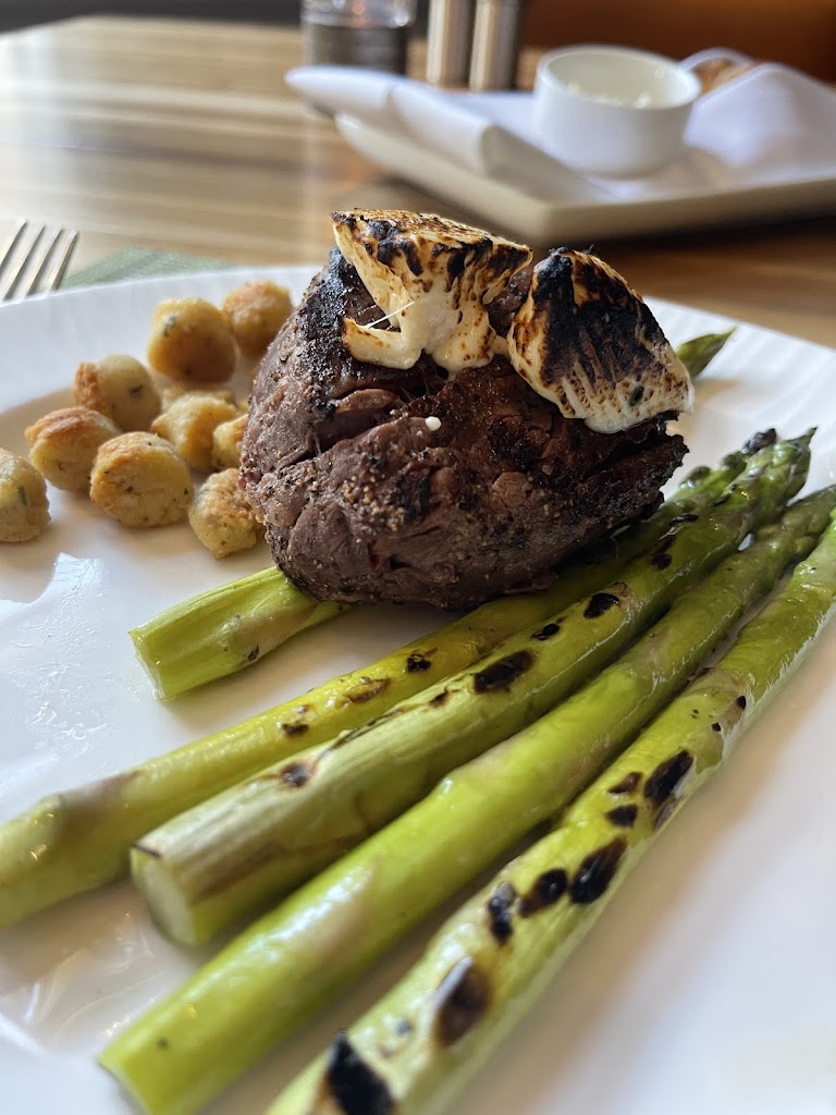  The Walnut Room - Hotel Northland - Green Bay