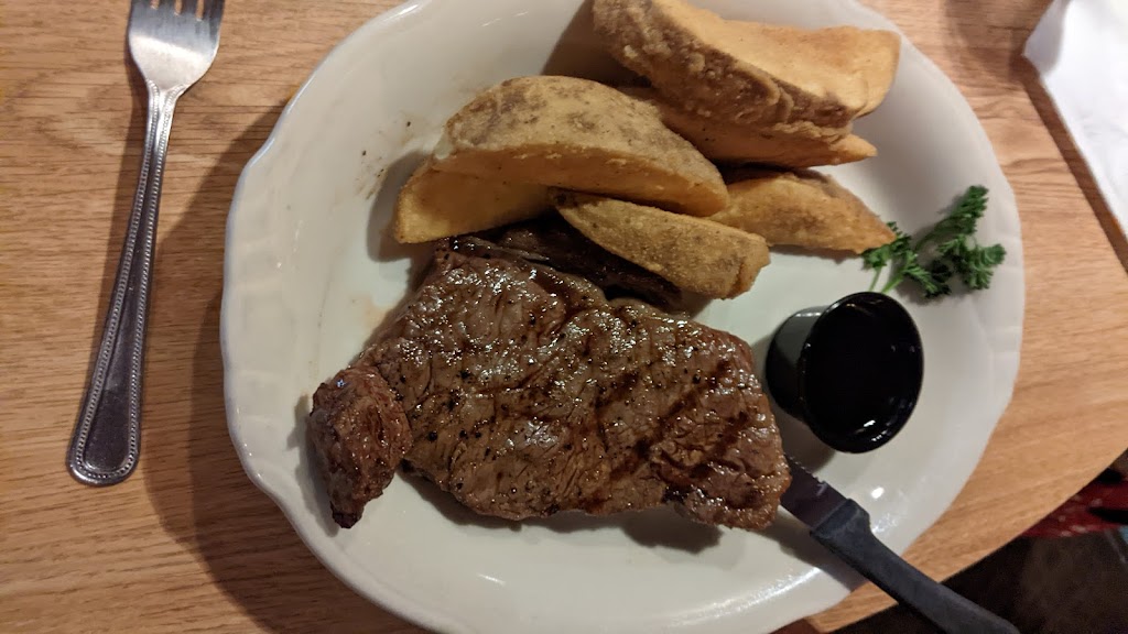  Fireside Restaurant & Lounge