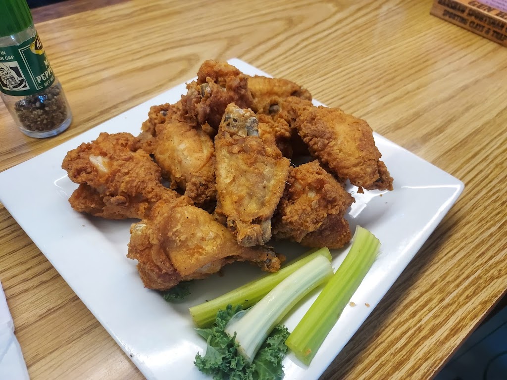  Shamrock Pub N' Eatery