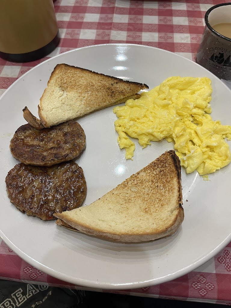  DJ's Northwoods Family Restaurant