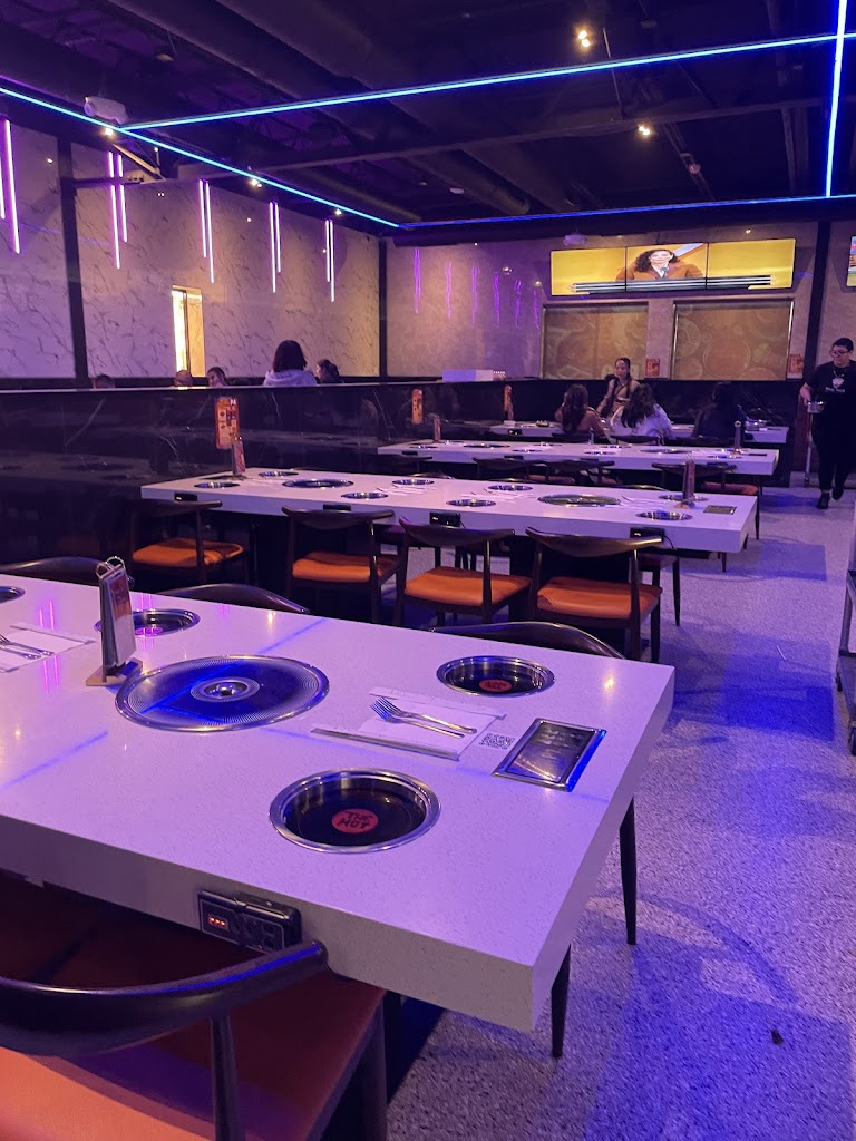  The Hot Green Bay - All You Can Eat BBQ & Hot Pot