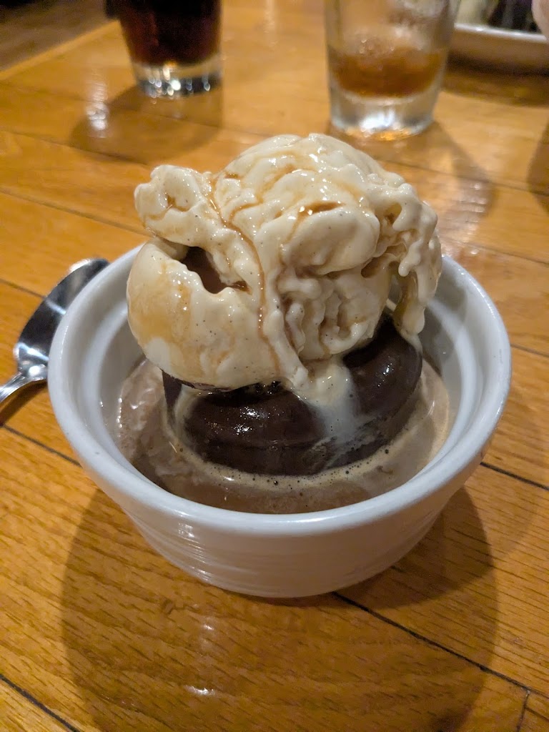  Mona Lisa's Restaurant