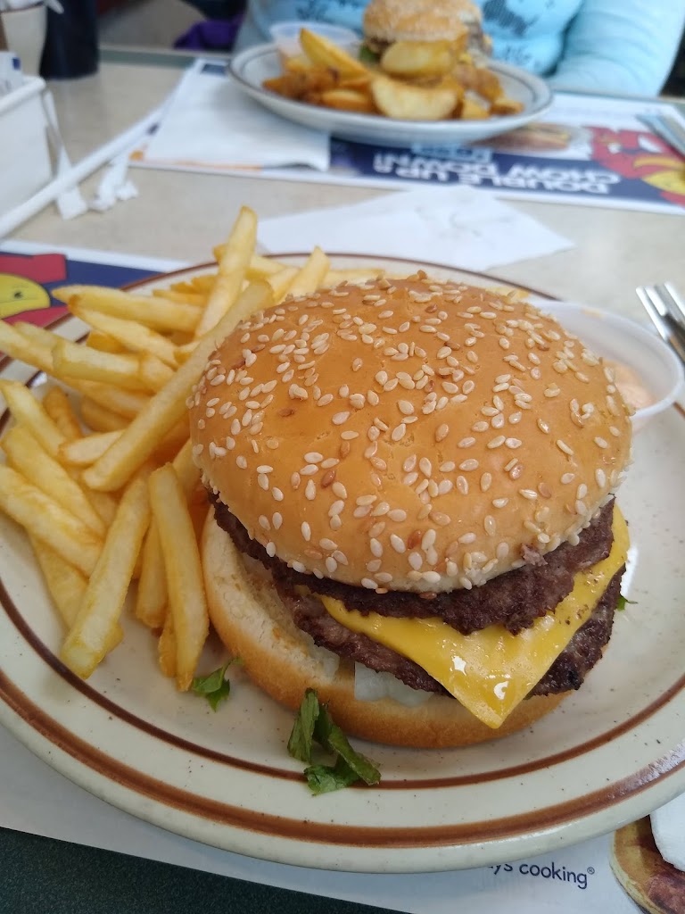  George Webb Restaurant