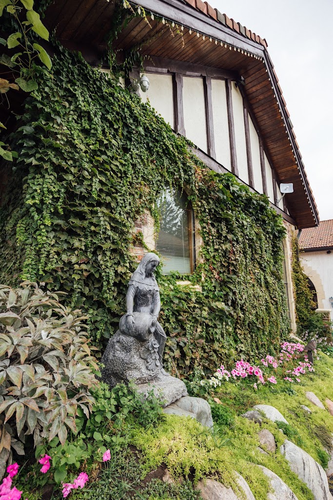  Weissgerber's Golden Mast Inn