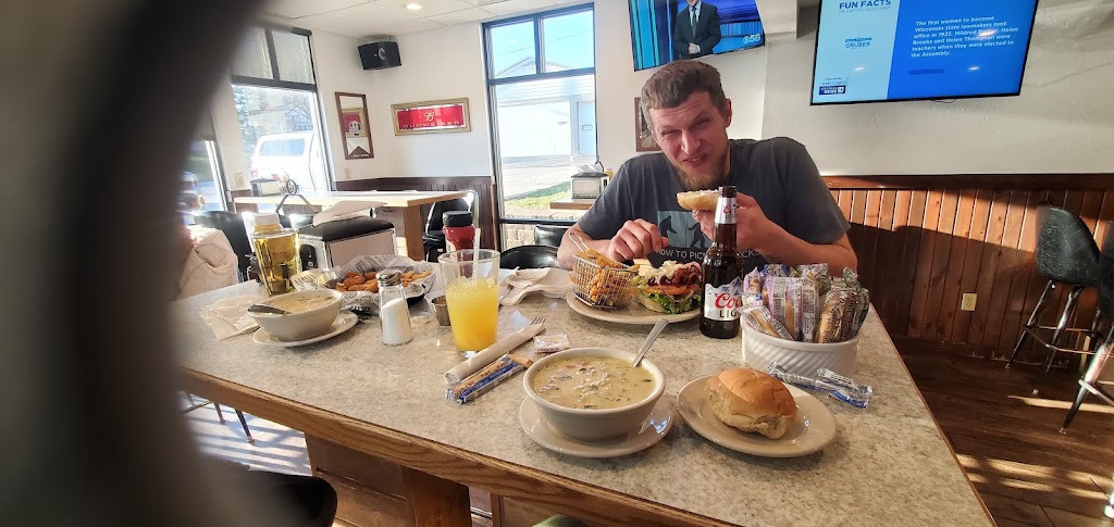  JW Creekside Bar & Restaurant