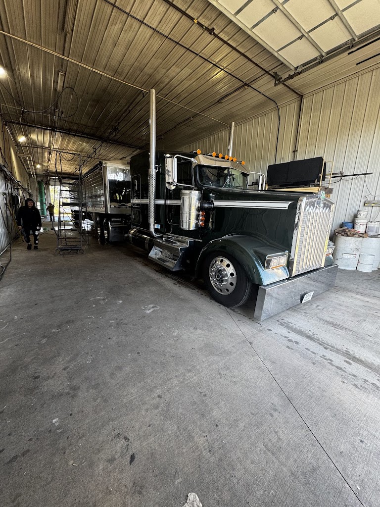  Award Winning Truck Wash & Laughing Larry’s Lunchroom