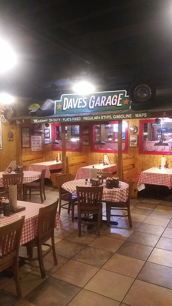  Famous Dave's Bar-B-Que