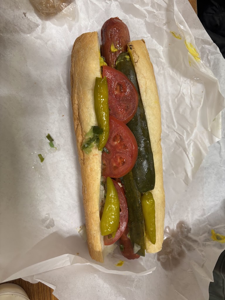  Claw's Hot Dogs & Beef