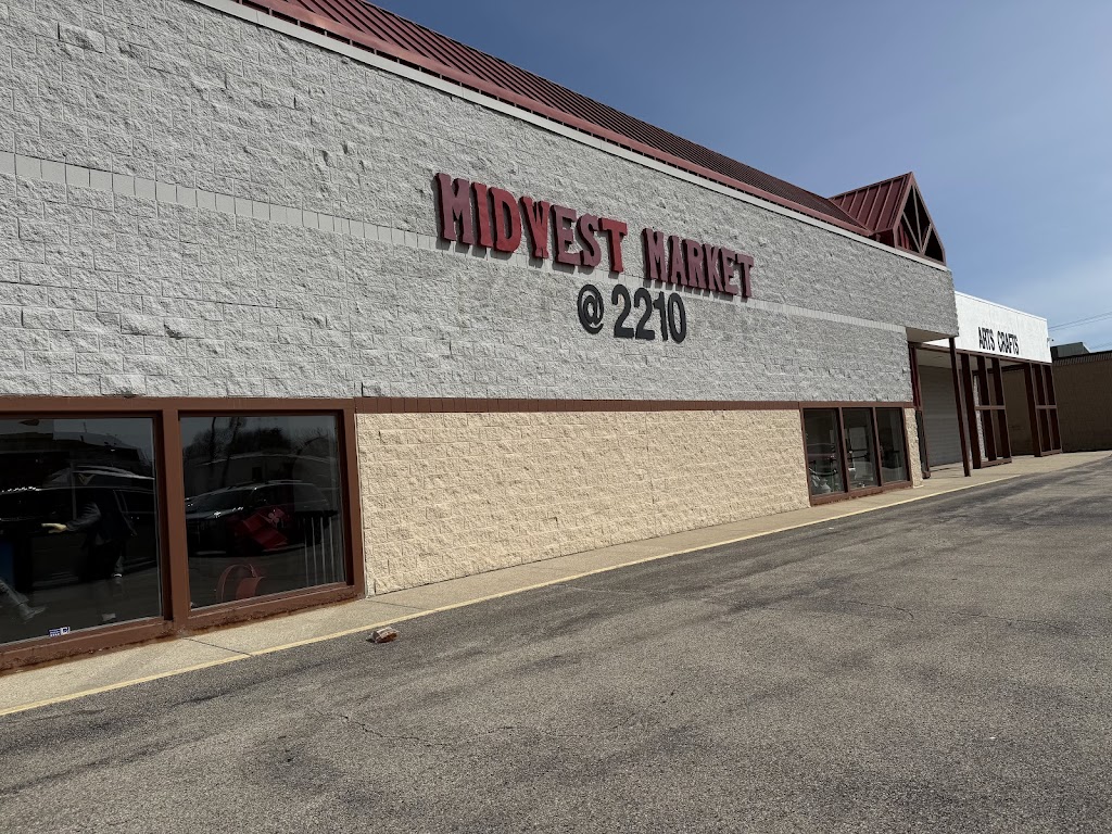  Midwest Market @ 2210