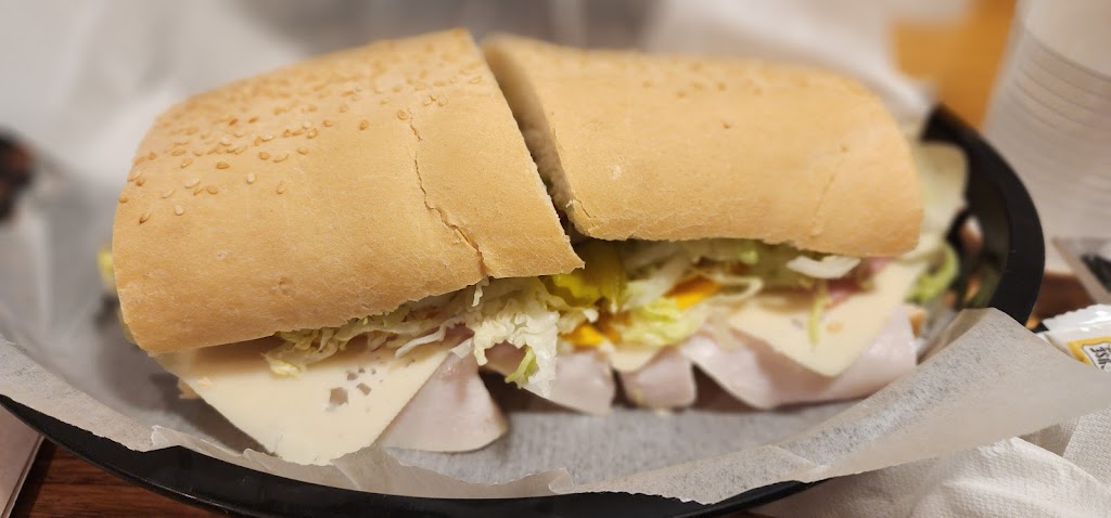  Lindy's Subs & Salads - La Crosse