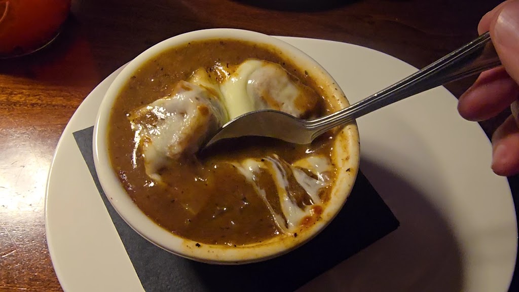  Mallory's Restaurant & Rooftop Bar