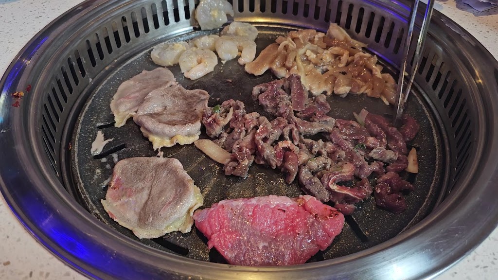  The Hot Green Bay - All You Can Eat BBQ & Hot Pot