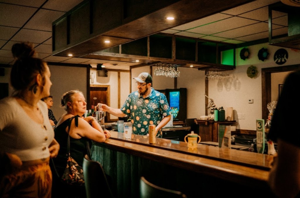  Archives Bar and Grill