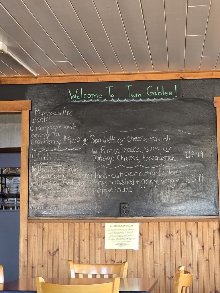  Twin Gables Cafe-Lounge